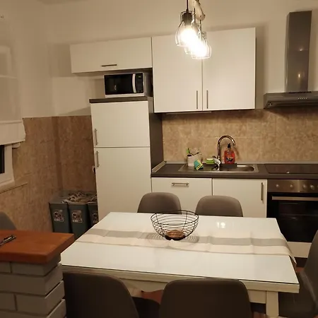 Apartament Ledi Kaštela